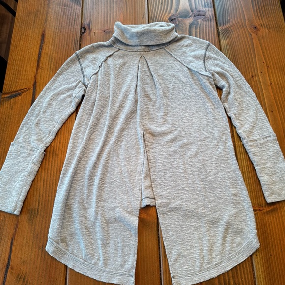 We The Free Light Gray Split Back Sweater - Picture 2 of 6